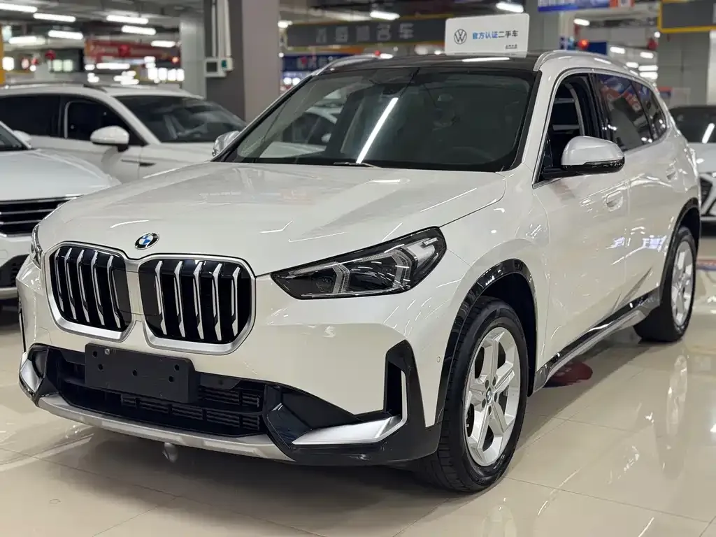 BMW X1 — фото 1