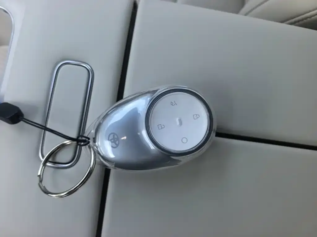 Toyota Platinum 3X — фото 2