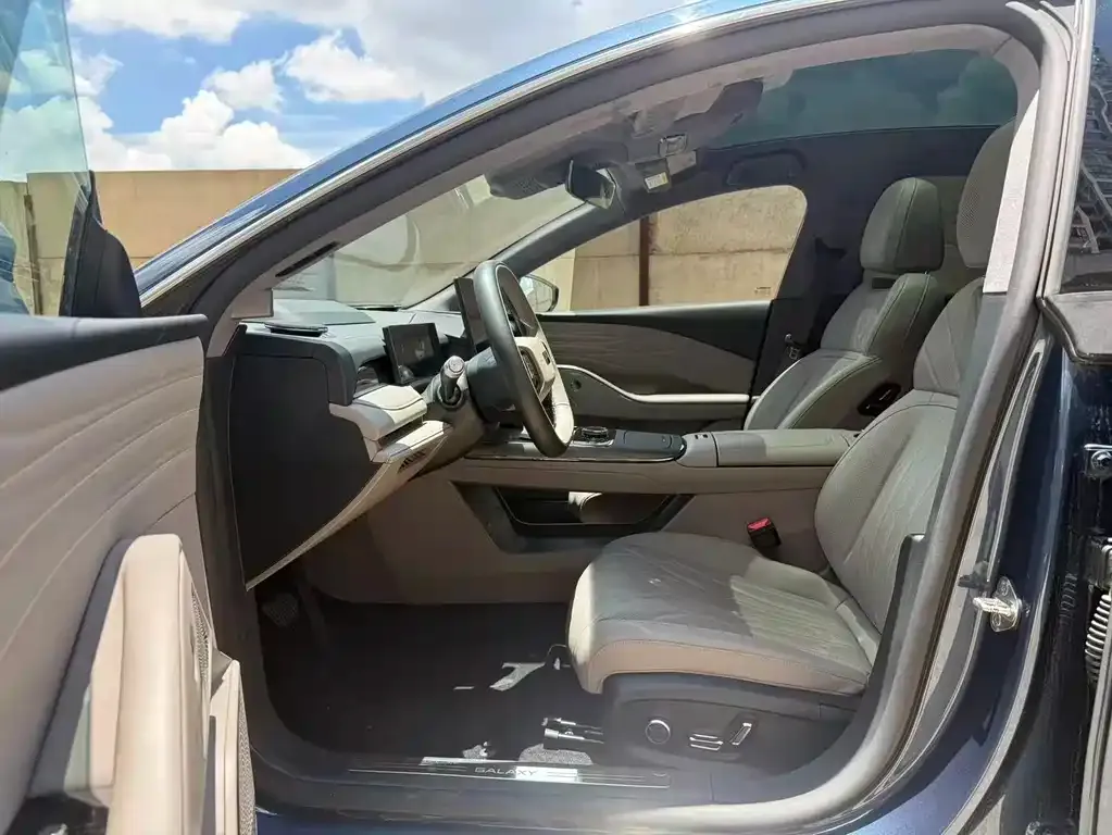 Geely Galaxy Xingyao 8 2025 из CN, фото 9