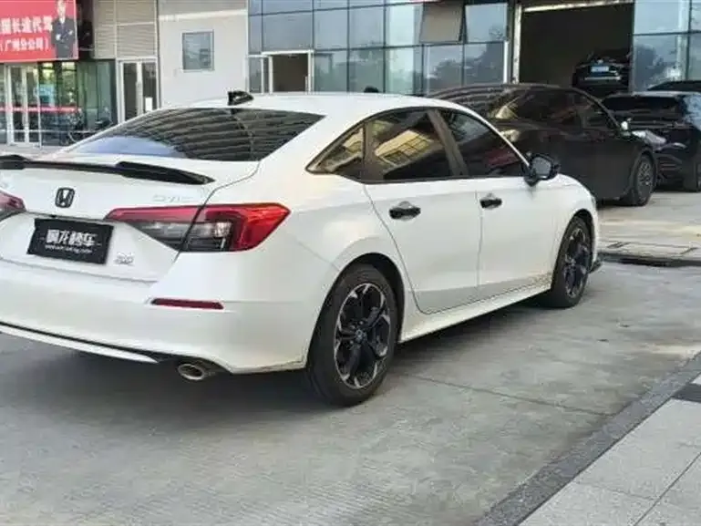 Honda Civic — фото 5