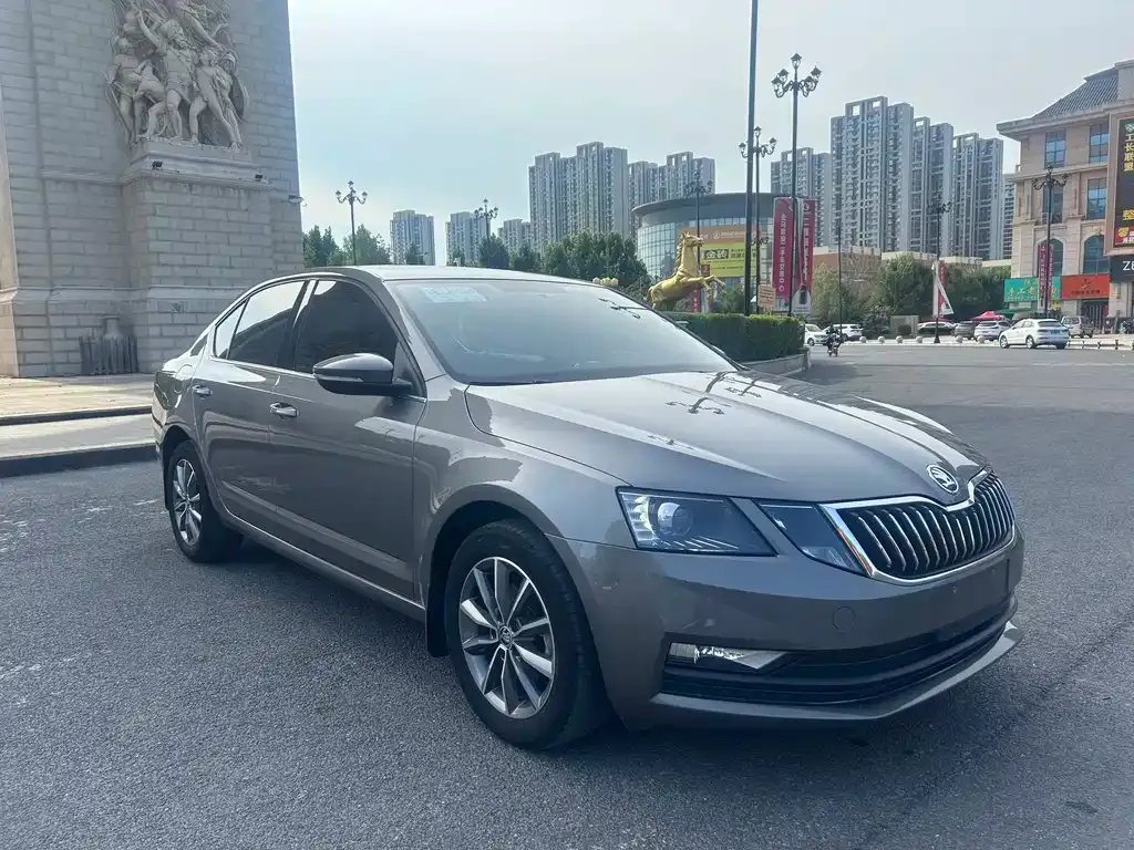 Skoda Octavia — фото 8