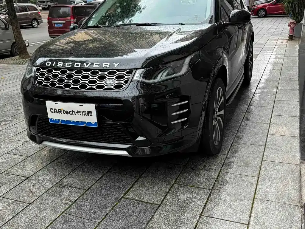 Land Rover Discovery Sport — фото 1