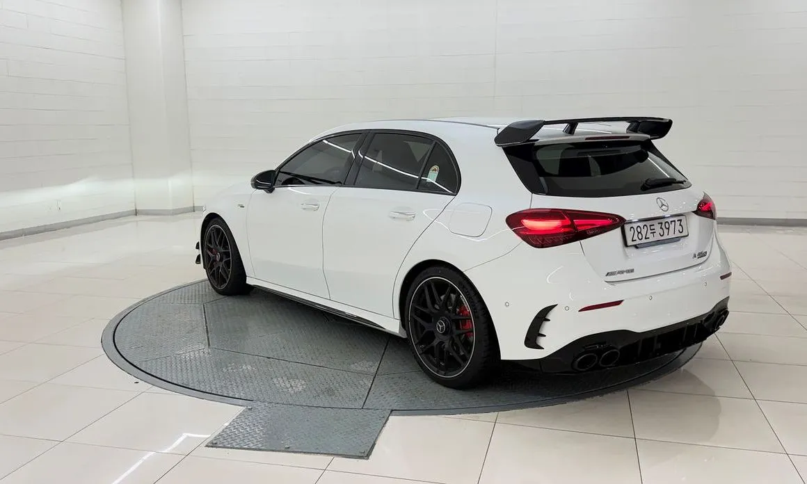 Mercedes-Benz A-Class — фото 8