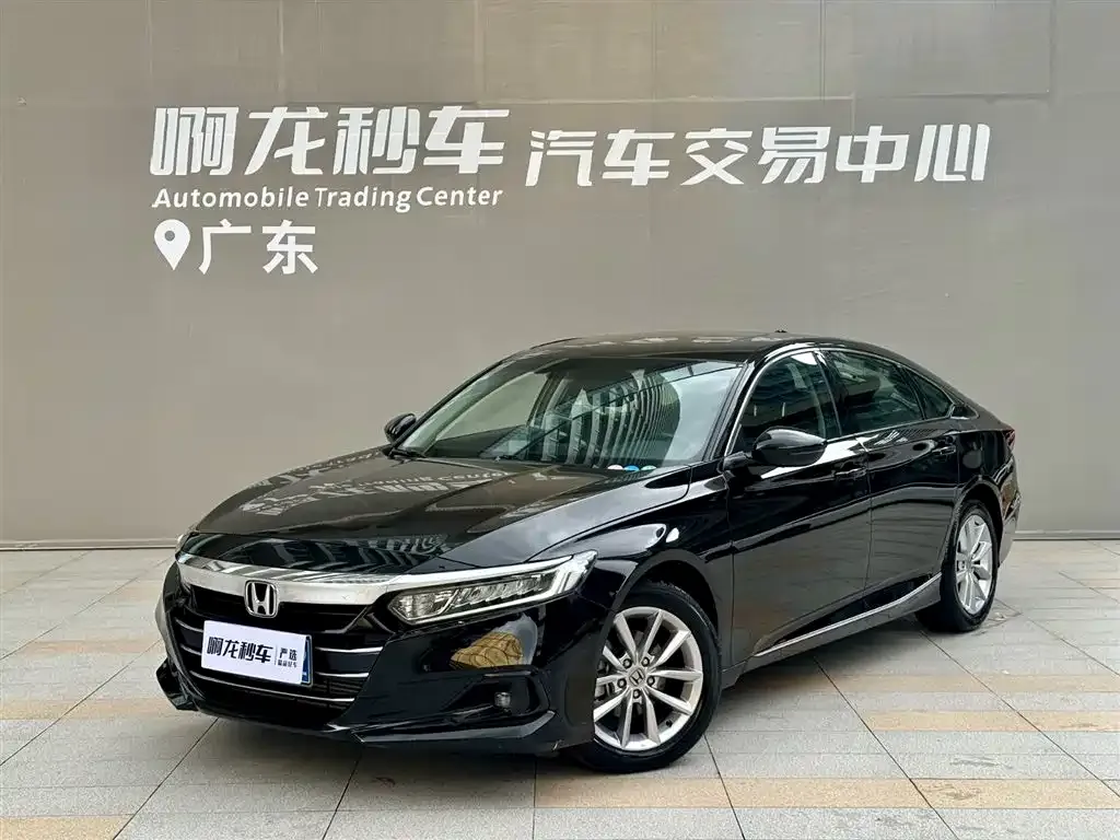 Honda Accord — фото 1