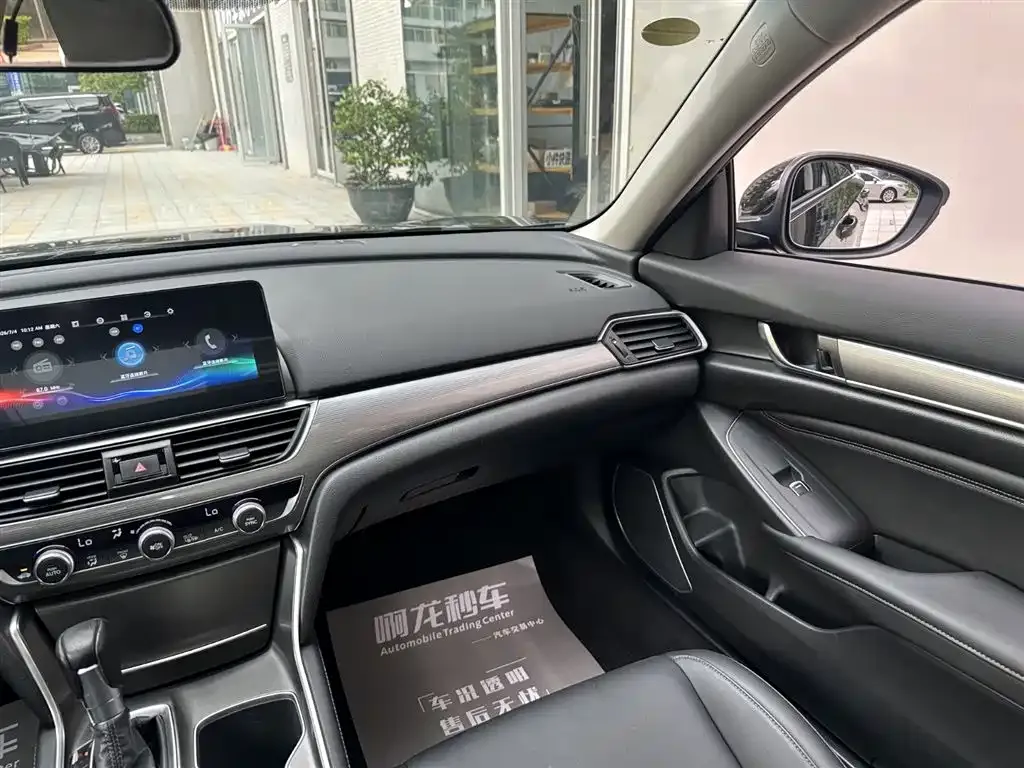 Honda Accord — фото 9