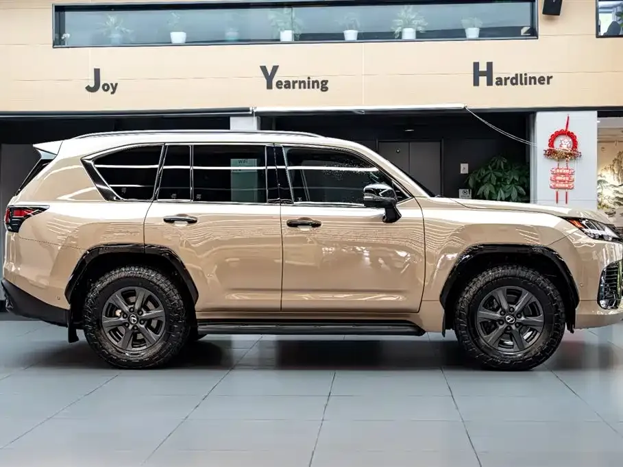 Lexus LX — фото 5