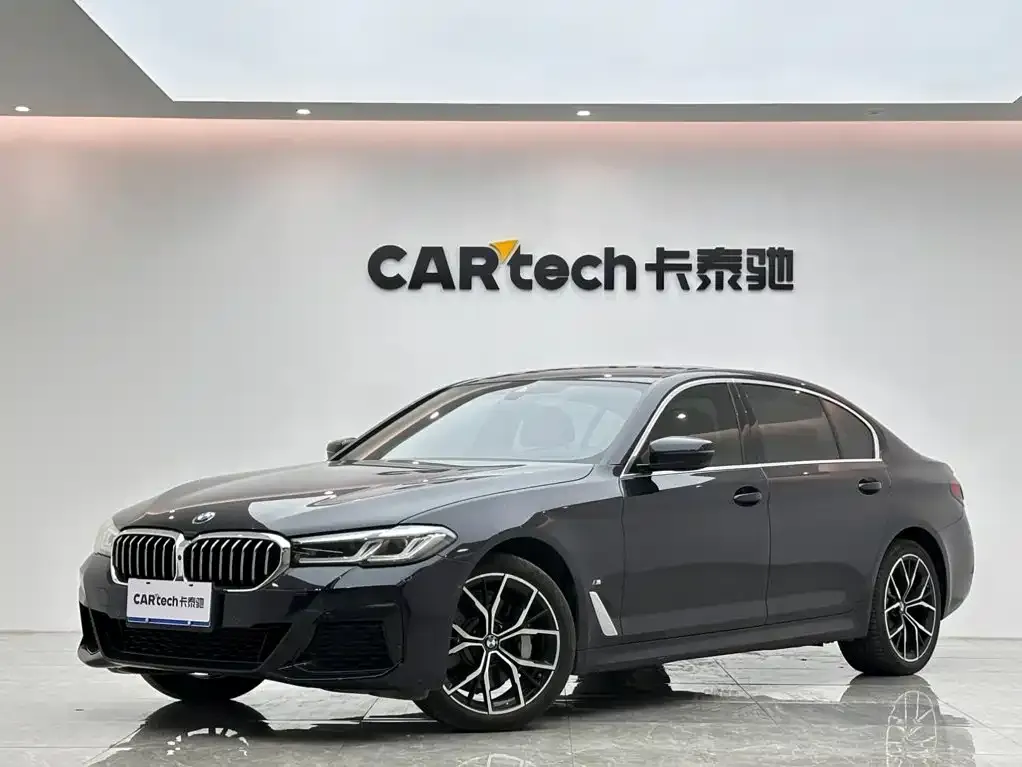 BMW 5 Series — фото 1
