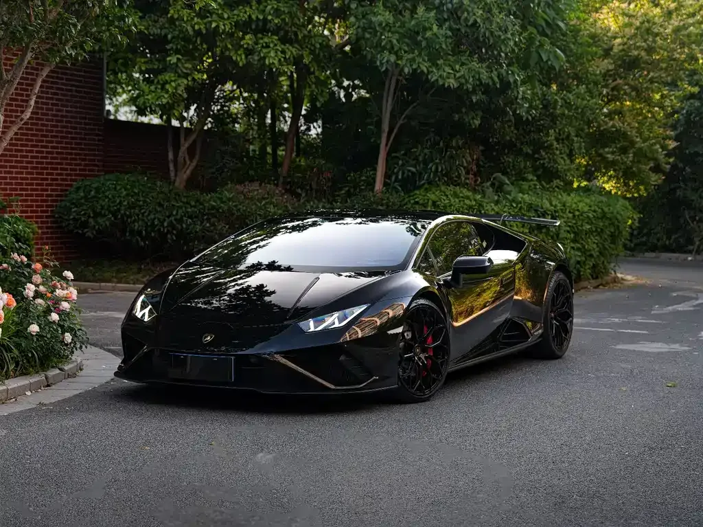 Lamborghini Huracan — фото 1