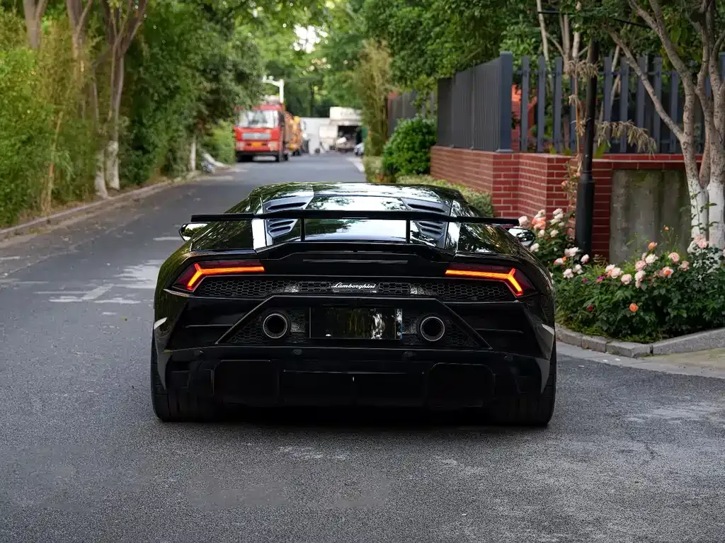 Lamborghini Huracan — фото 7