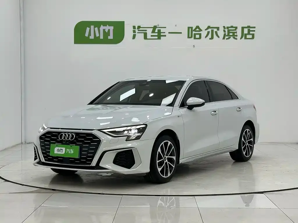 Audi A3 — фото 1