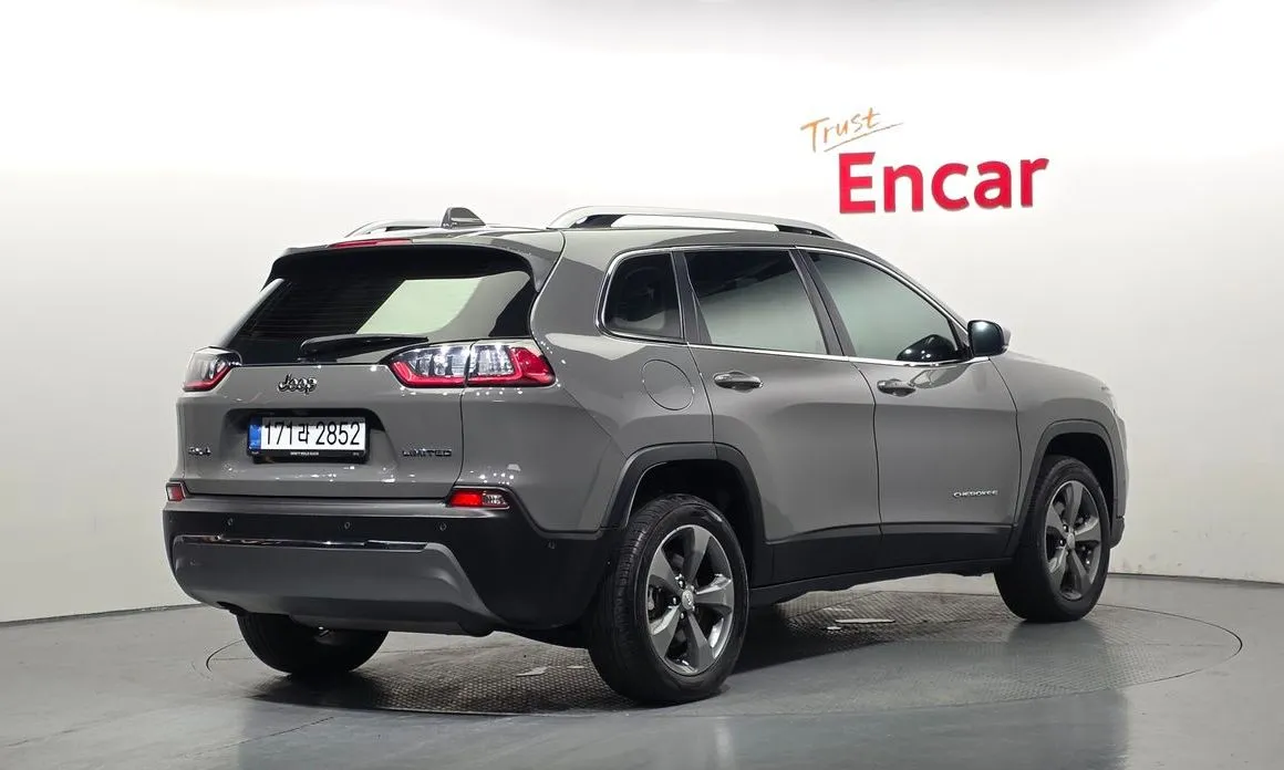 Jeep Cherokee 2021 из KR, фото 3