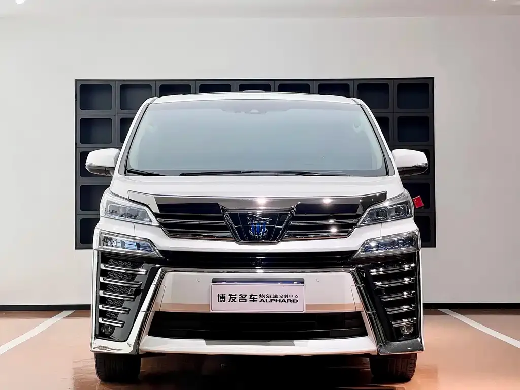 Toyota Vellfire — фото 7