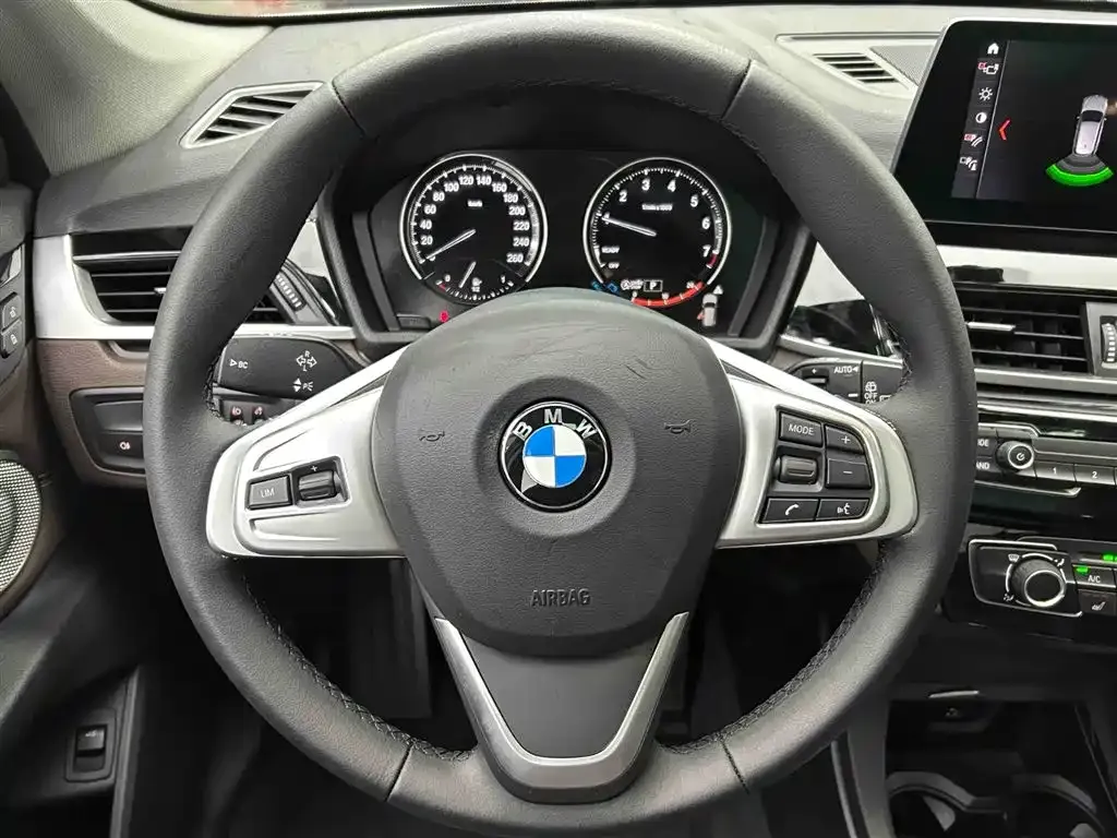 BMW X1 — фото 6
