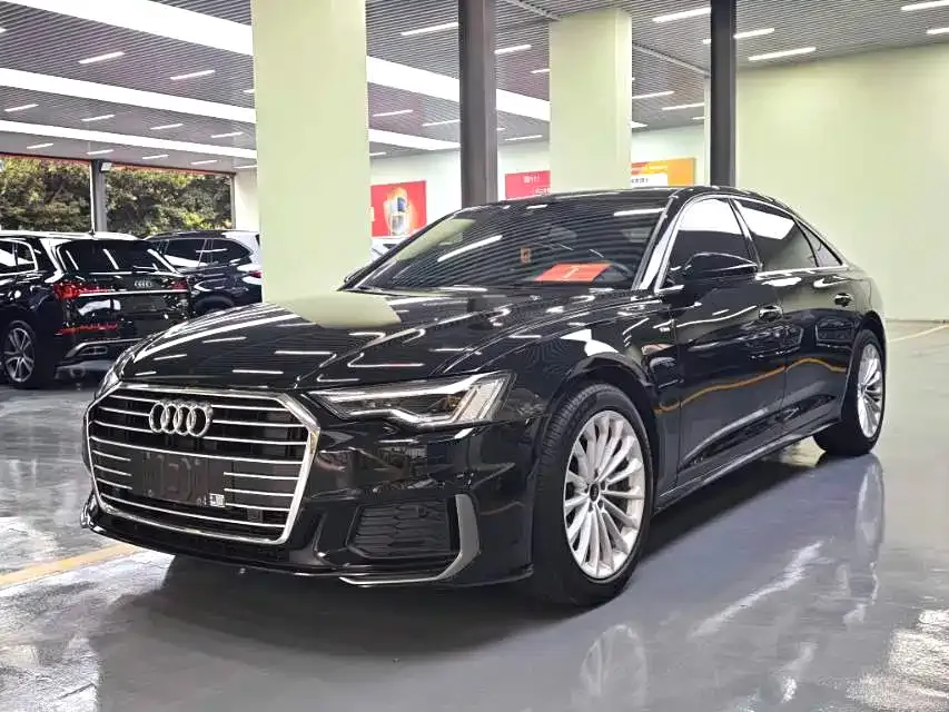Audi A6L — фото 1