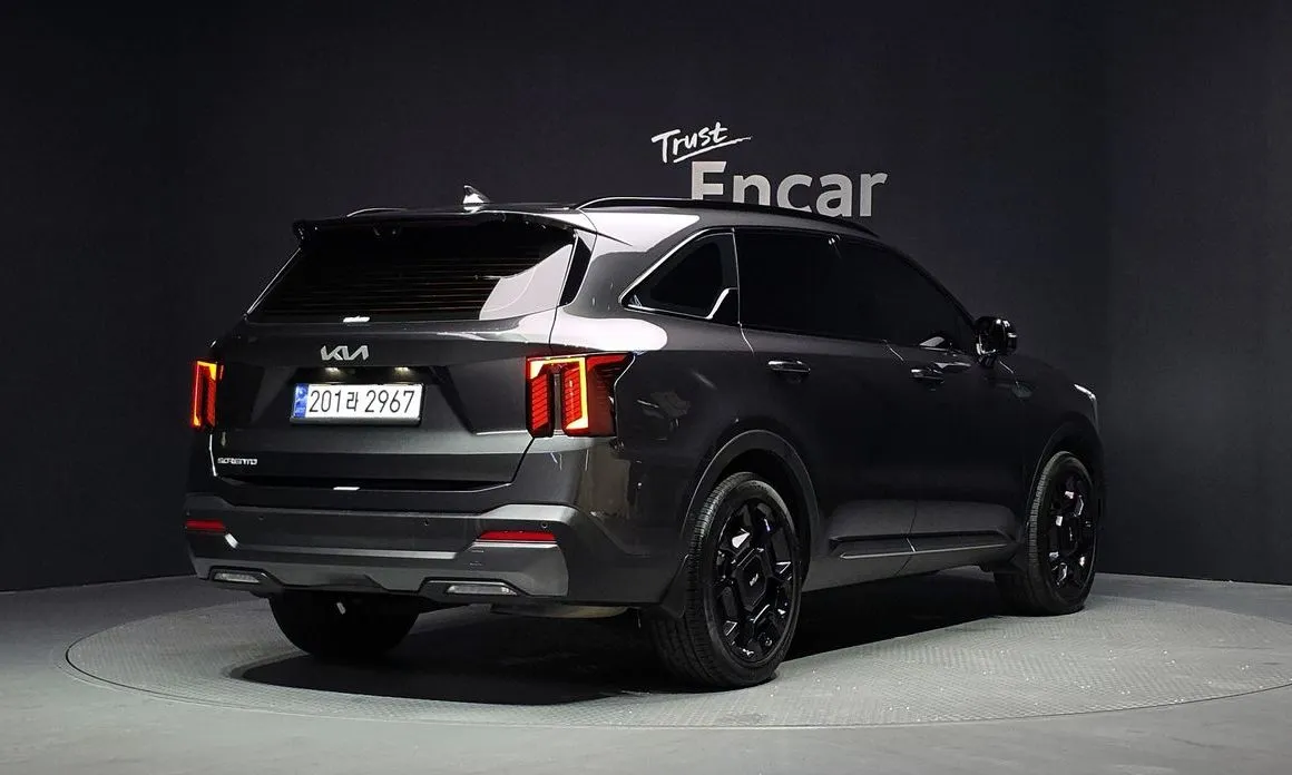Kia Sorento — фото 6