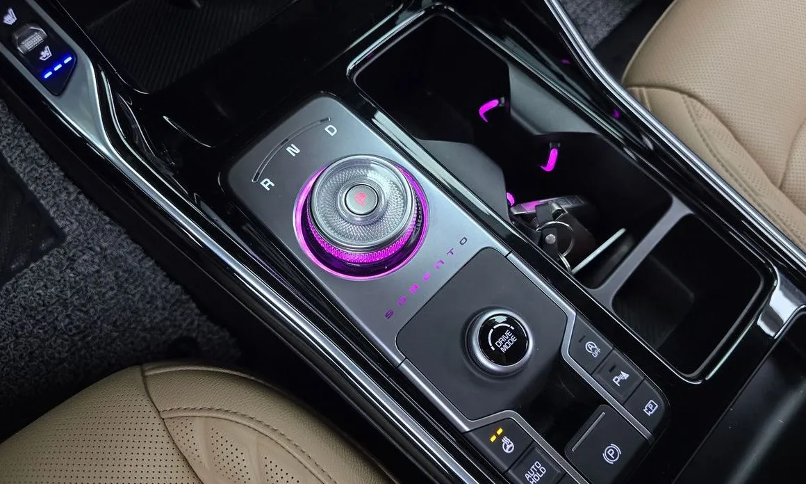 Kia Sorento — фото 10