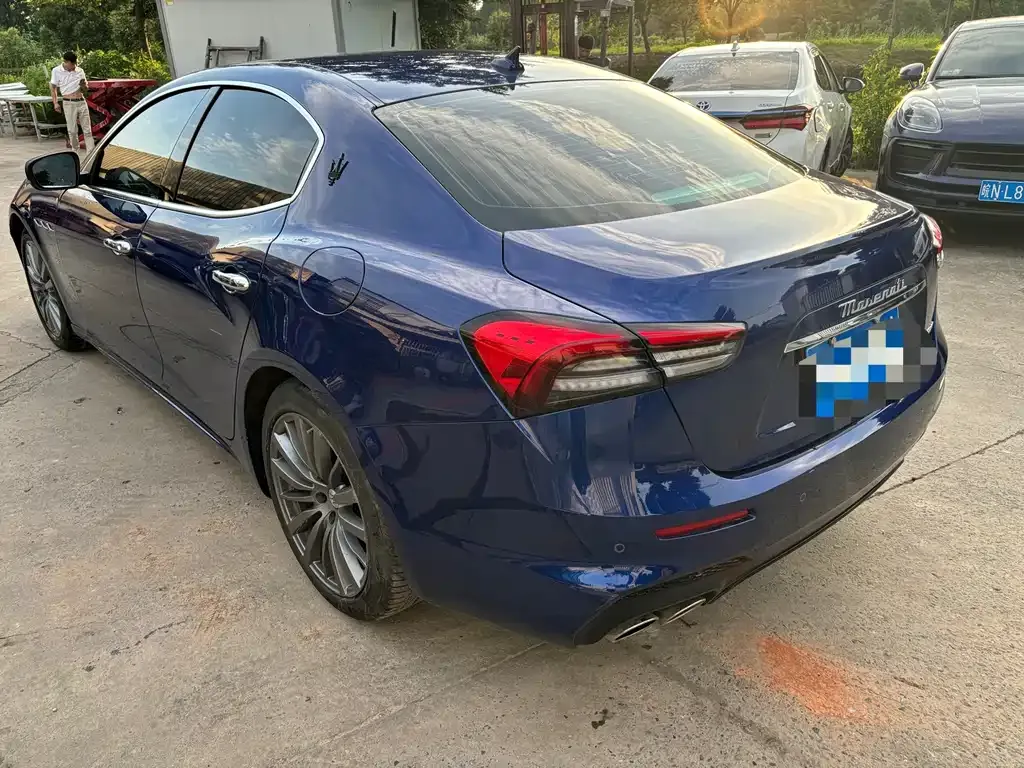 Maserati Ghibli — фото 10
