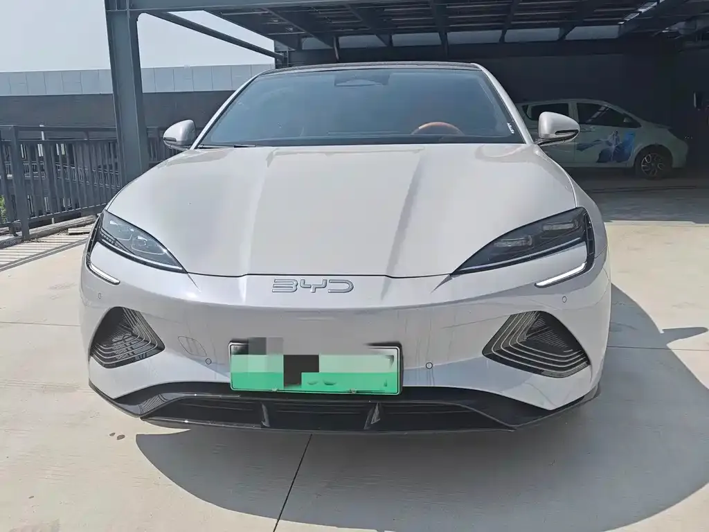 BYD Seal — фото 4