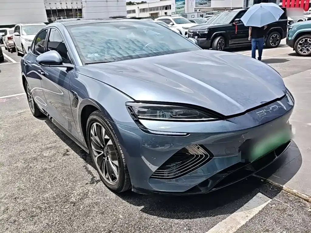 BYD Seal — фото 10