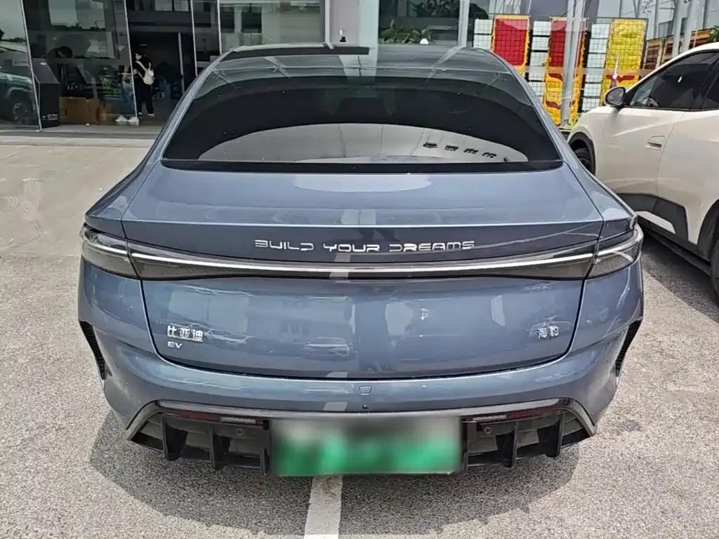 BYD Seal — фото 8