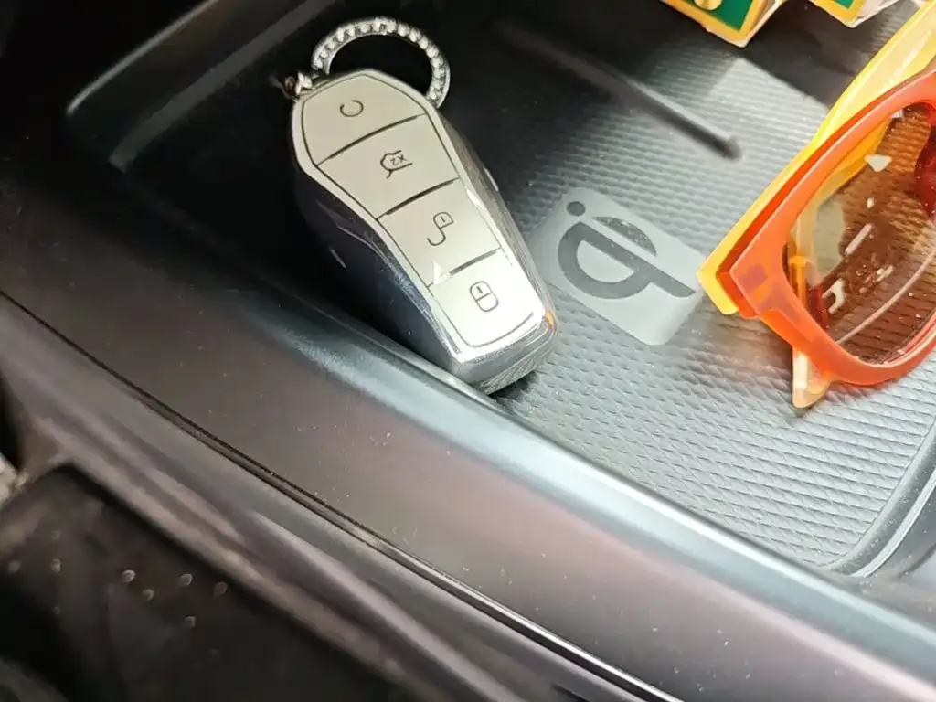 BYD Seal — фото 2
