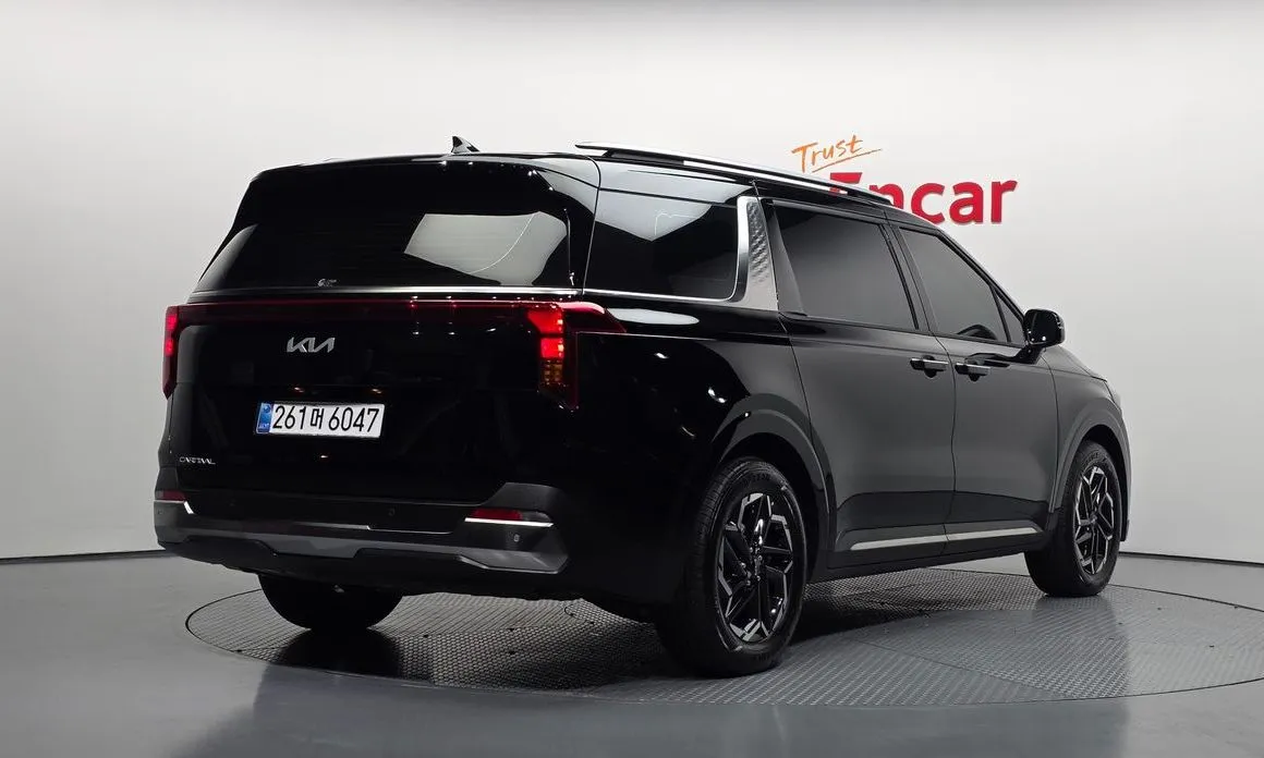 Kia Carnival — фото 10