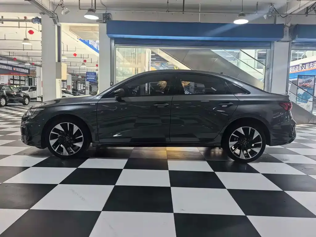 Audi A3 — фото 2