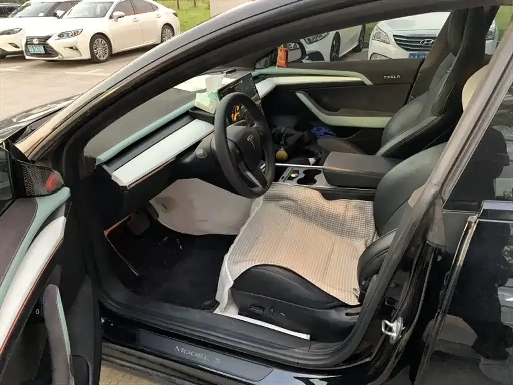 Tesla Model 3 — фото 6