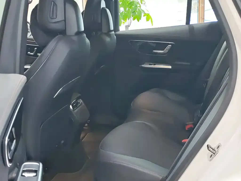 Mercedes-Benz EQE SUV — фото 10