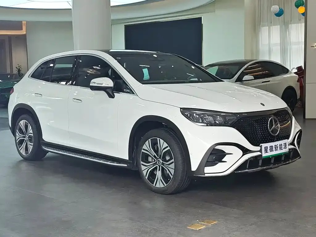 Mercedes-Benz EQE SUV — фото 4
