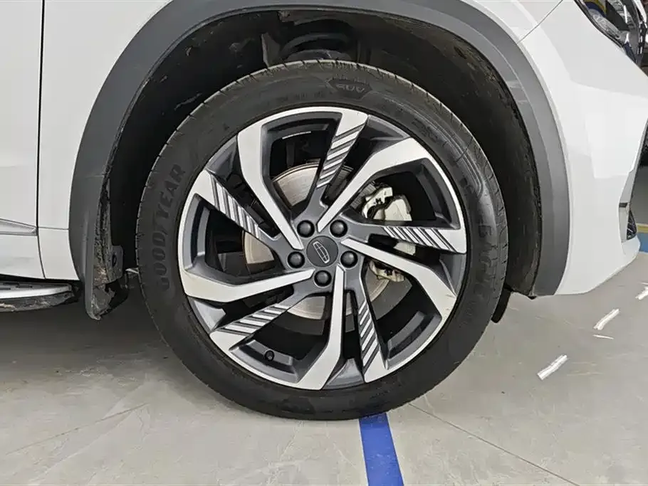 Geely Xingyue L — фото 3