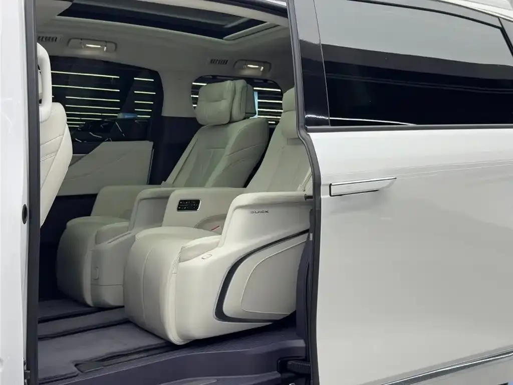 Buick GL8 Hybrid — фото 2