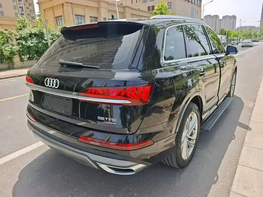 Audi Q7 — фото 5