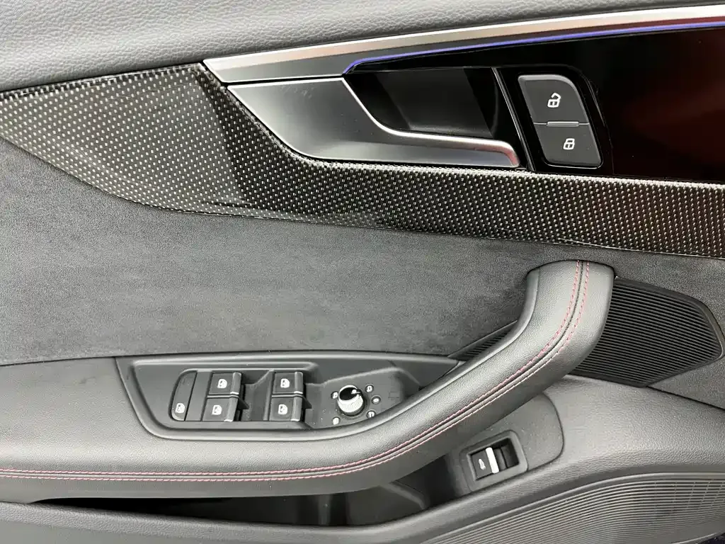 Audi S4 — фото 8