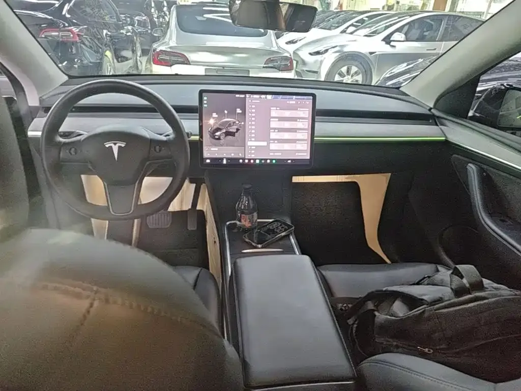 Tesla Model Y — фото 5