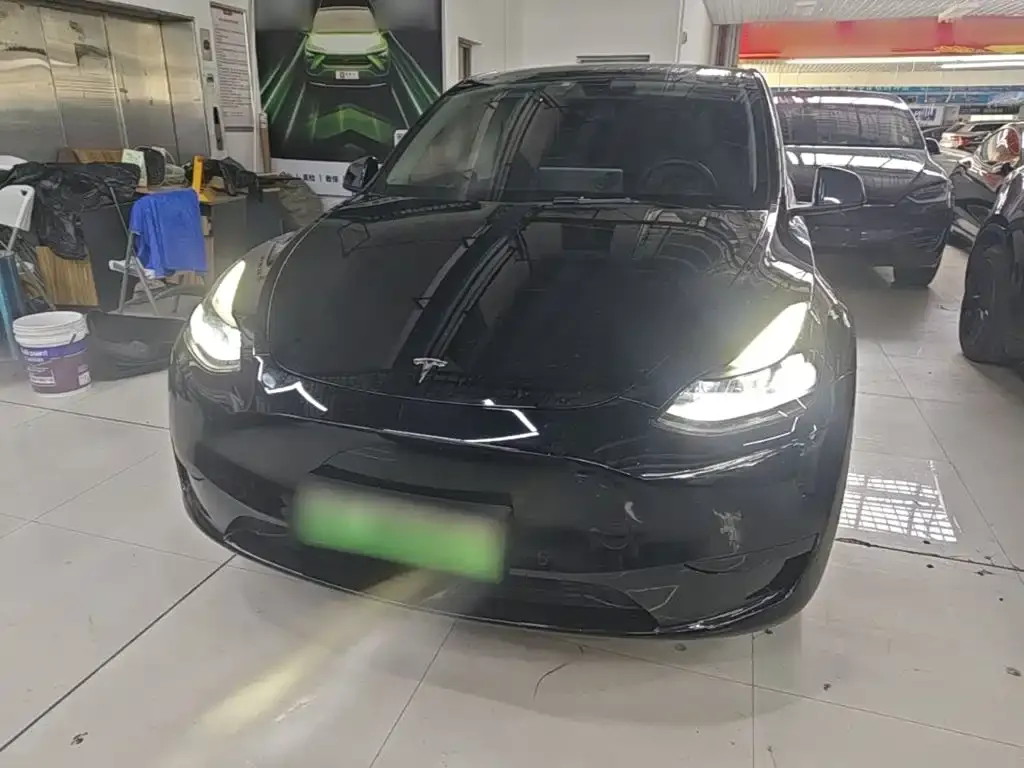 Tesla Model Y — фото 4
