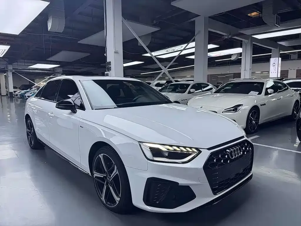 Audi A4L — фото 5