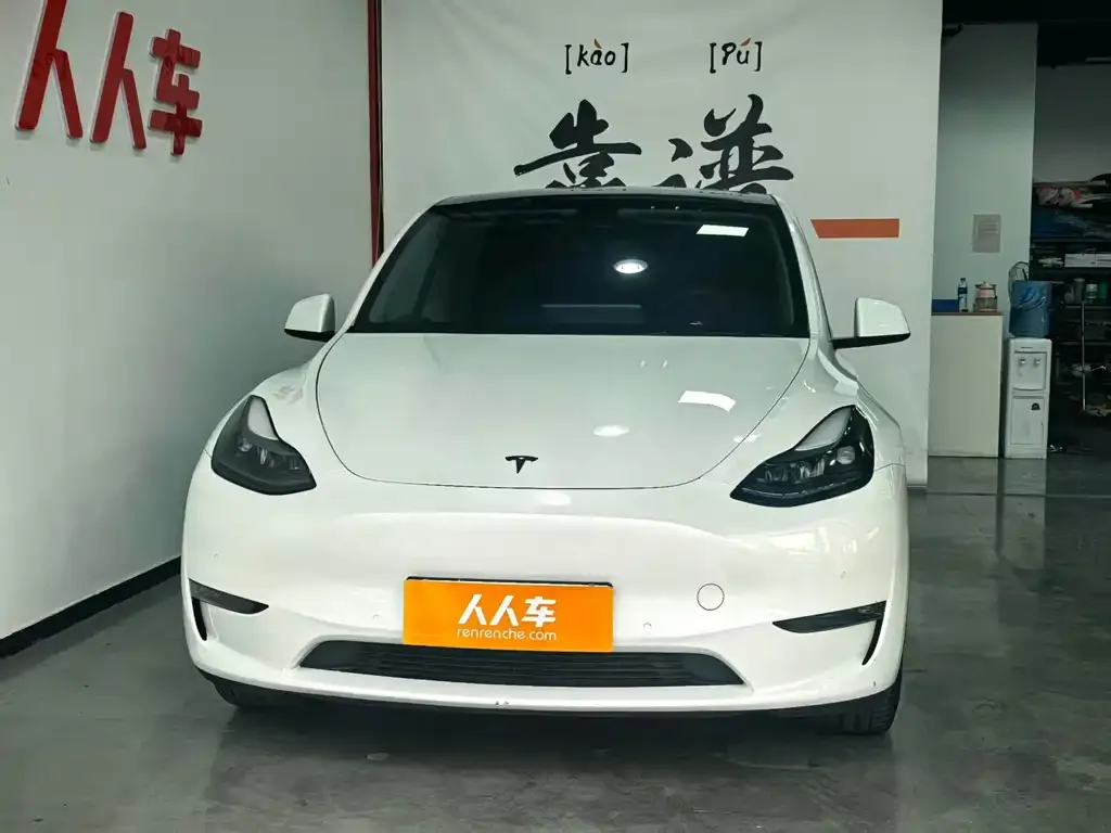 Tesla Model Y — фото 4