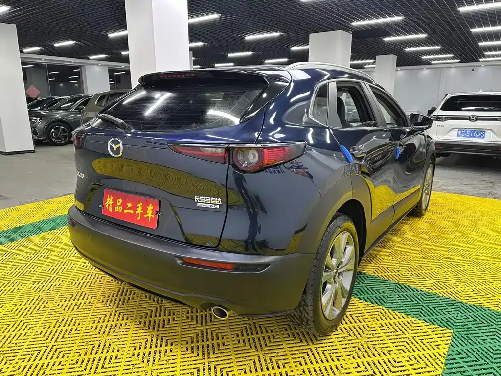 Mazda CX-30 — фото 10