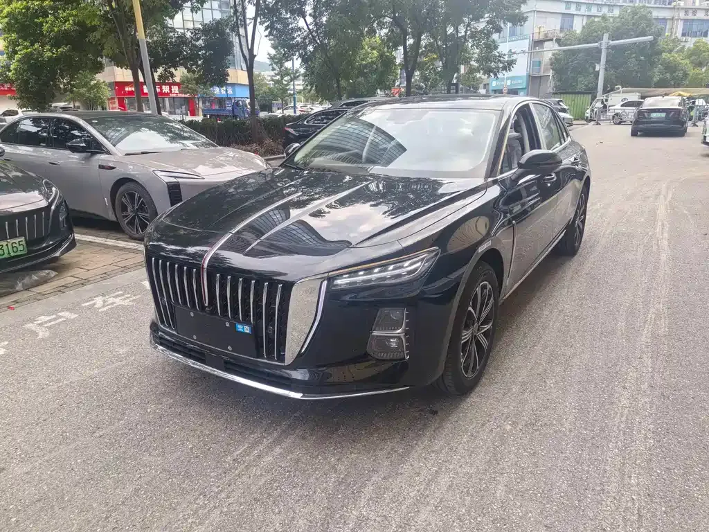 Hongqi H5 PHEV — фото 1