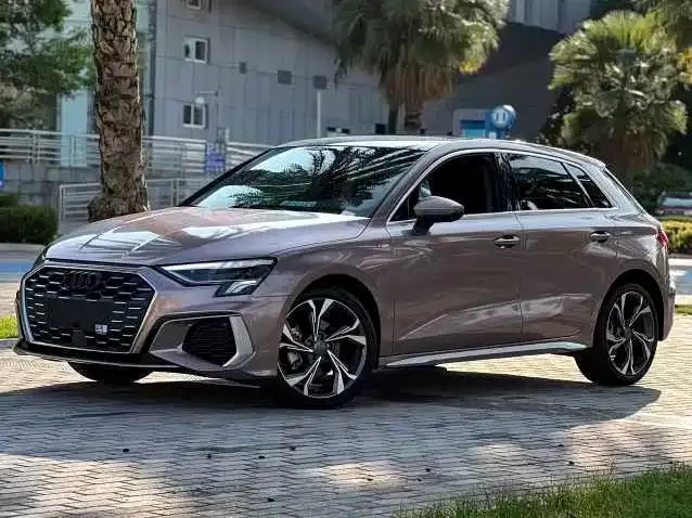 Audi A3 — фото 1
