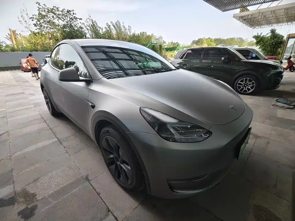 Tesla Model Y — фото 8