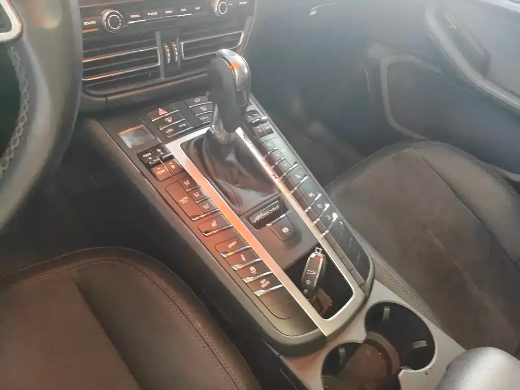 Porsche Macan 2021 из CN, фото 4