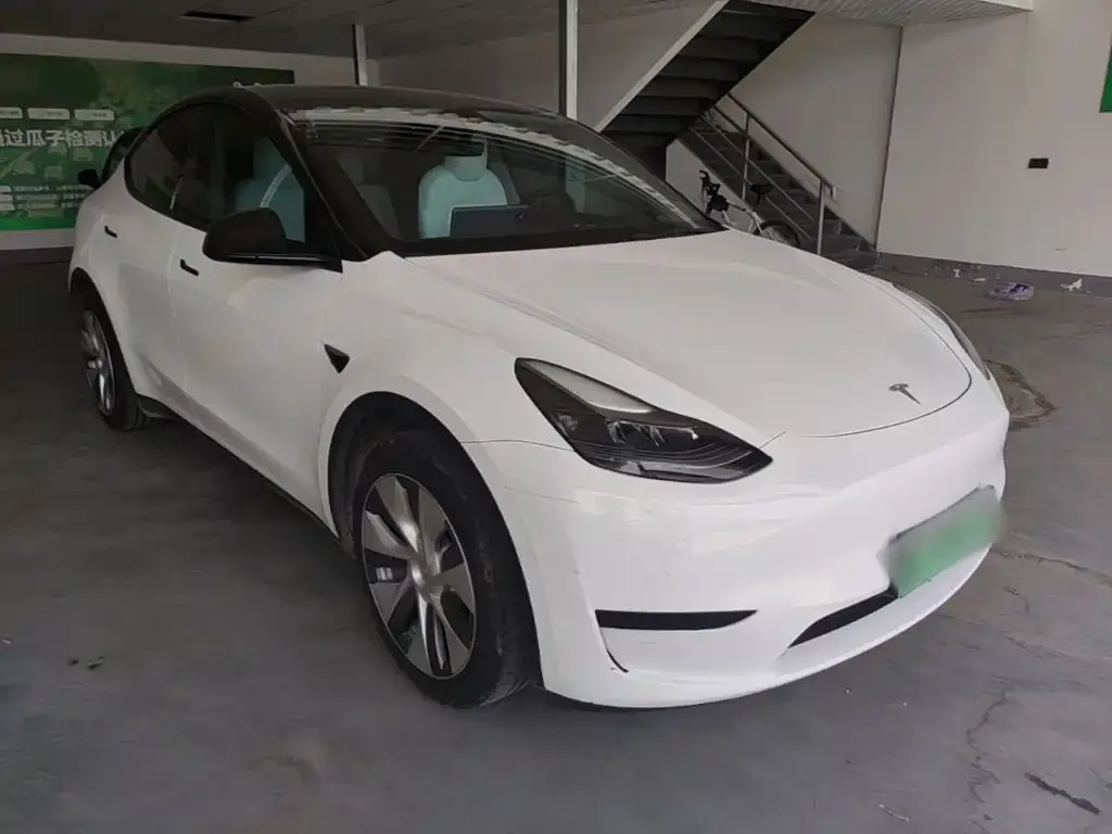 Tesla Model Y — фото 5