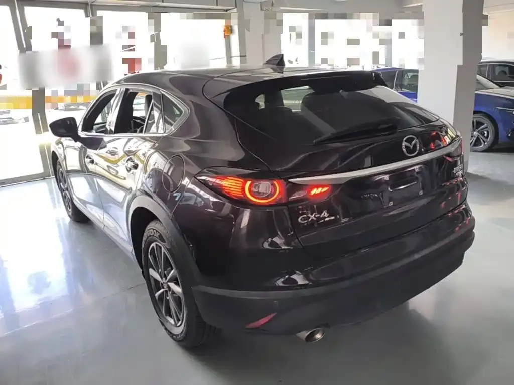 Mazda CX-4 2022 из CN, фото 2
