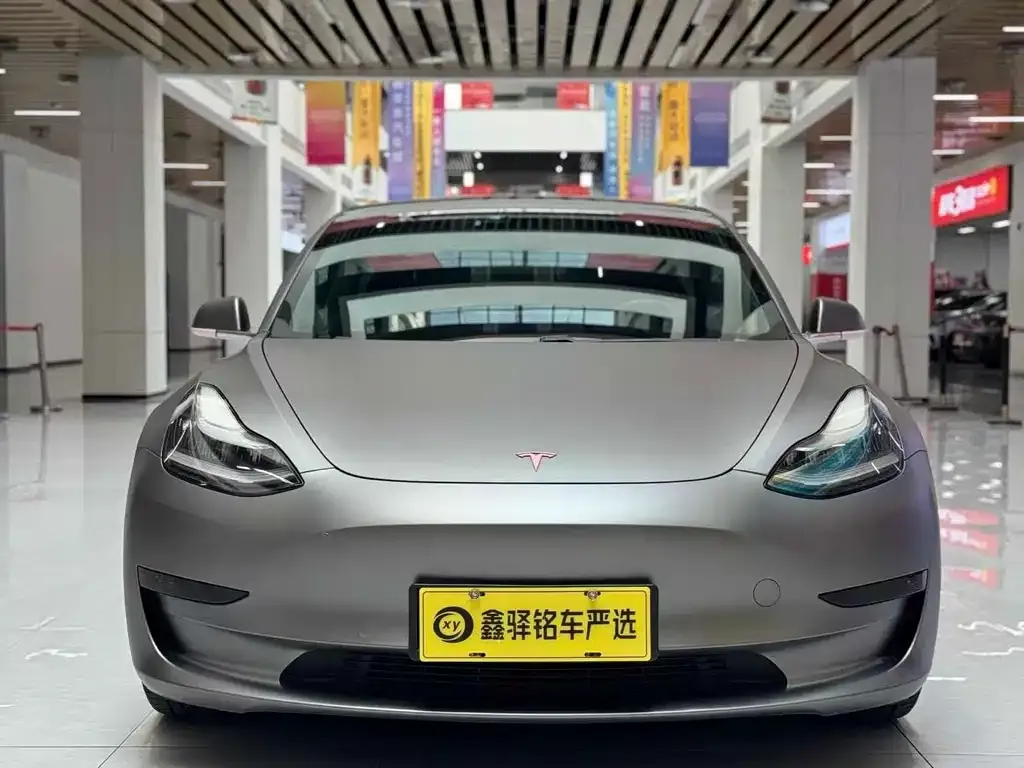 Tesla Model 3 — фото 3