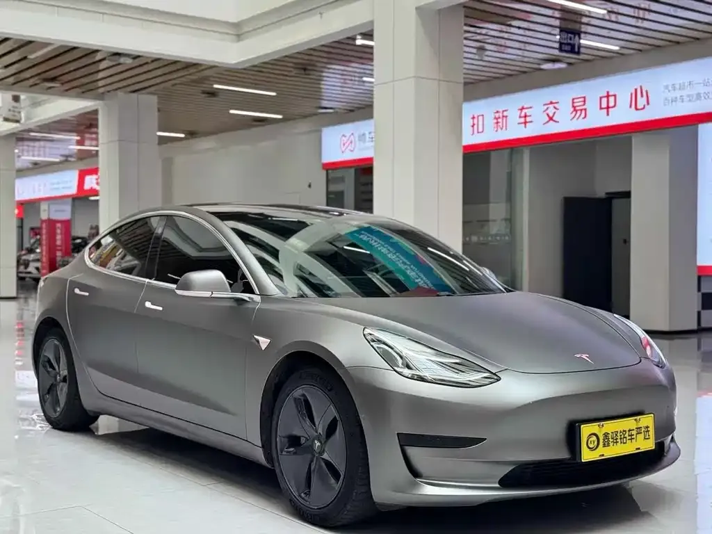 Tesla Model 3 — фото 6