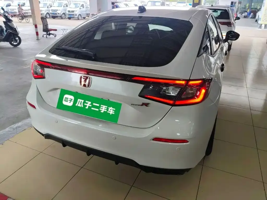 Honda Civic — фото 8