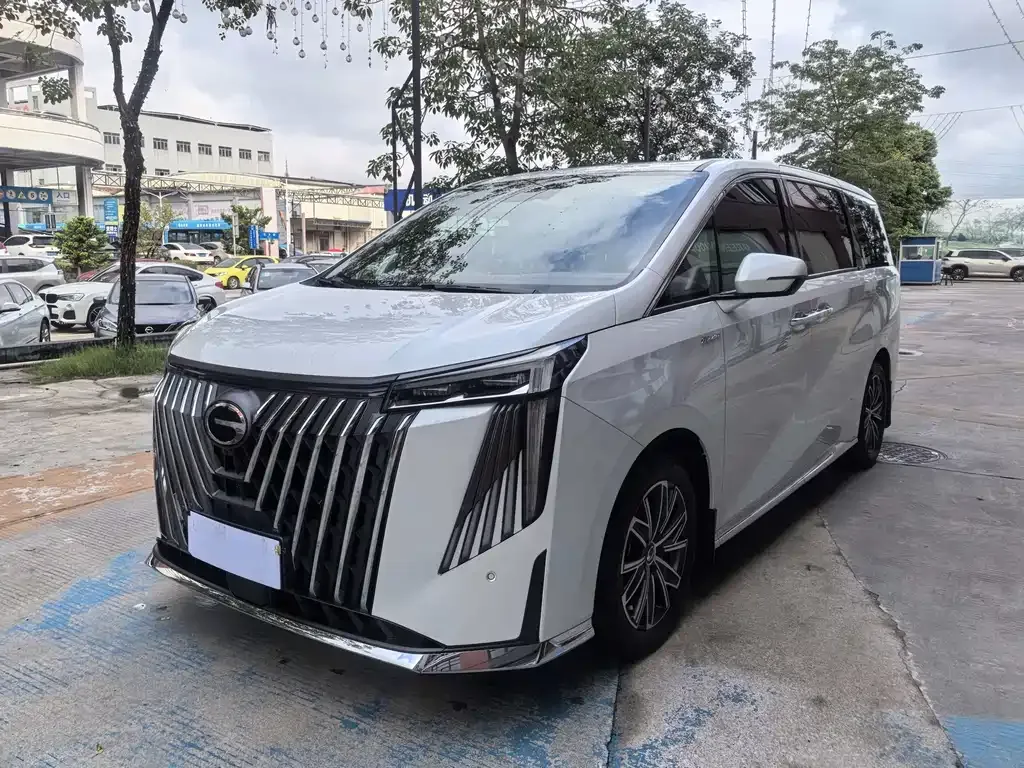 GAC Motor Trumpchi M8 — фото 1