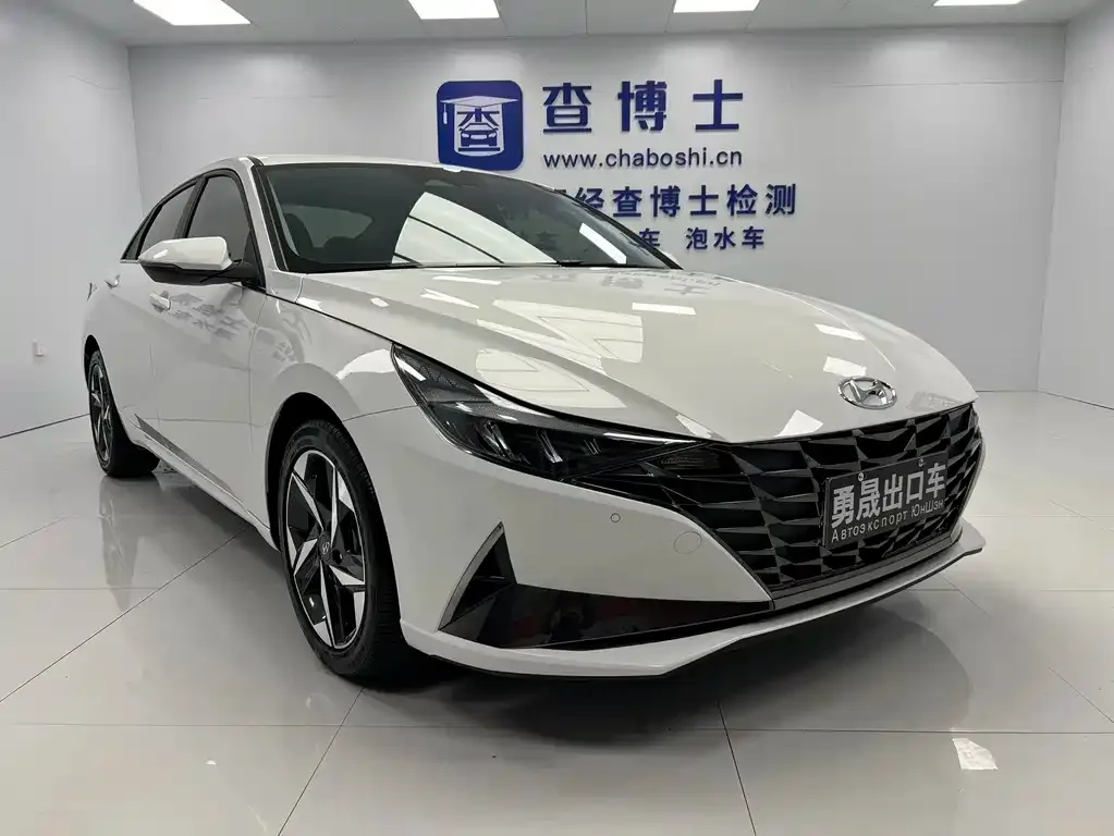 Hyundai Elantra — фото 8